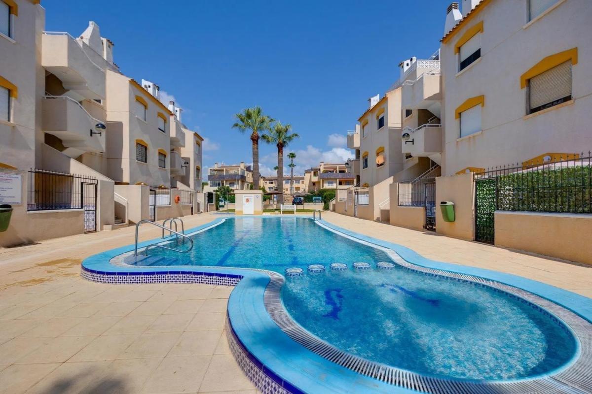 Sprzedaż mieszkania w Barrio La Siesta - El Salado - Torreta, Torrevieja
photo 1