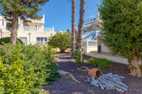 Duplex for sale on Barrio La Siesta - El Salado - Torreta, Torrevieja thumbnail 1