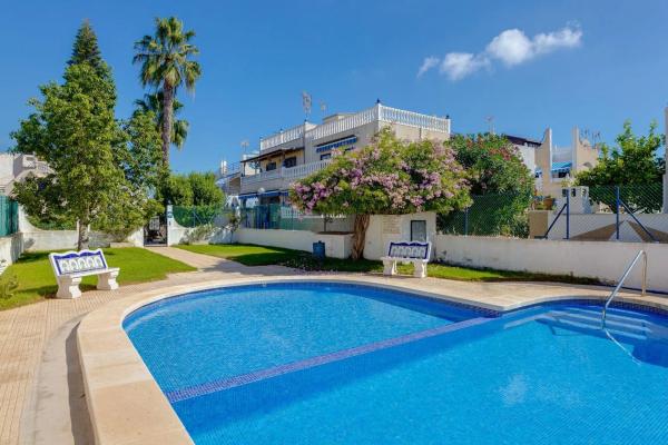 Duplex for sale on Barrio La Siesta - El Salado - Torreta, Torrevieja thumbnail 2