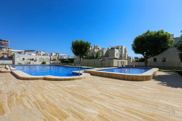 Ático en venta en  Calle Marco Antonio Marcos Frias, 1, Torrevieja photo 2
