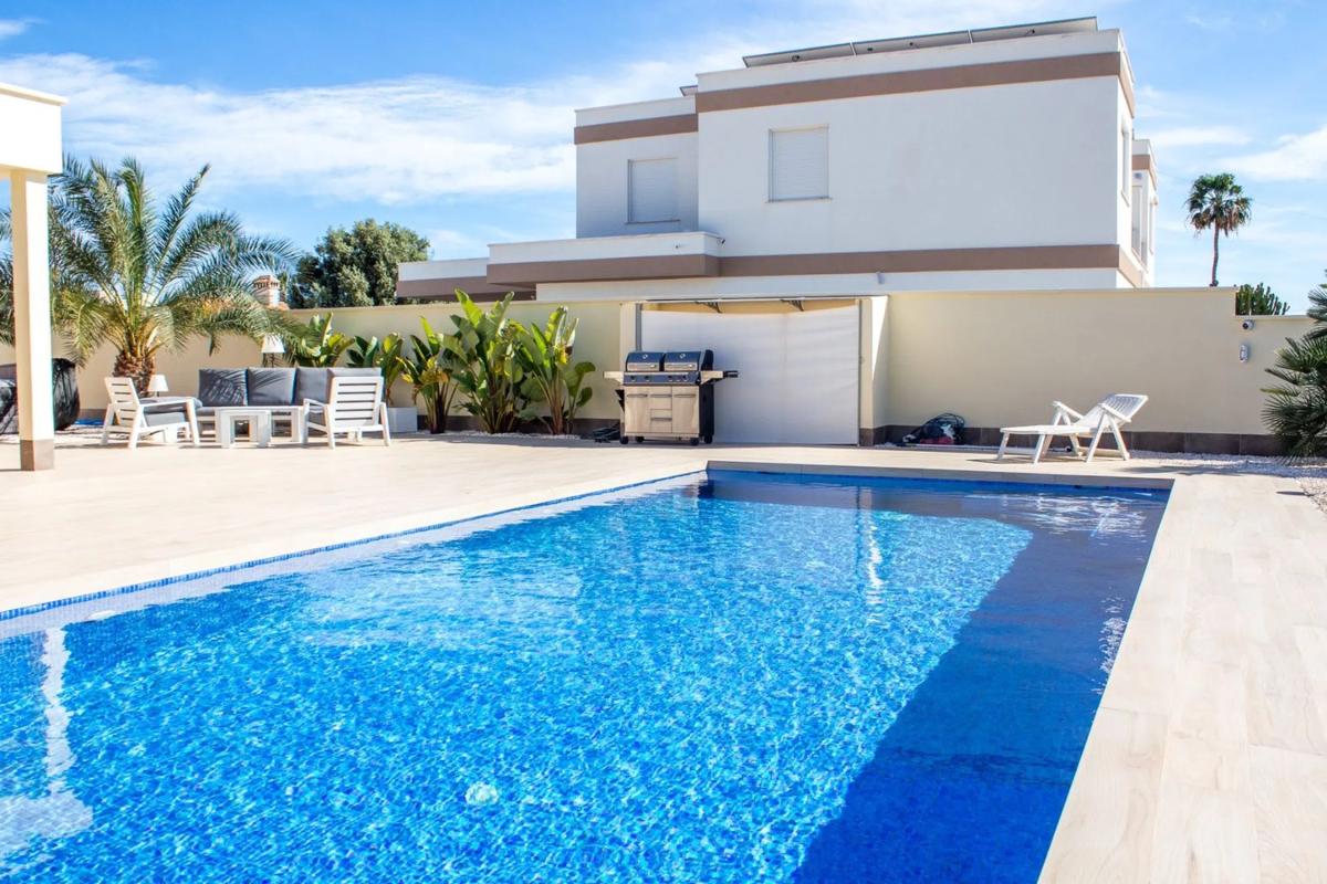 Properties for sale and rent in Spain photo 1