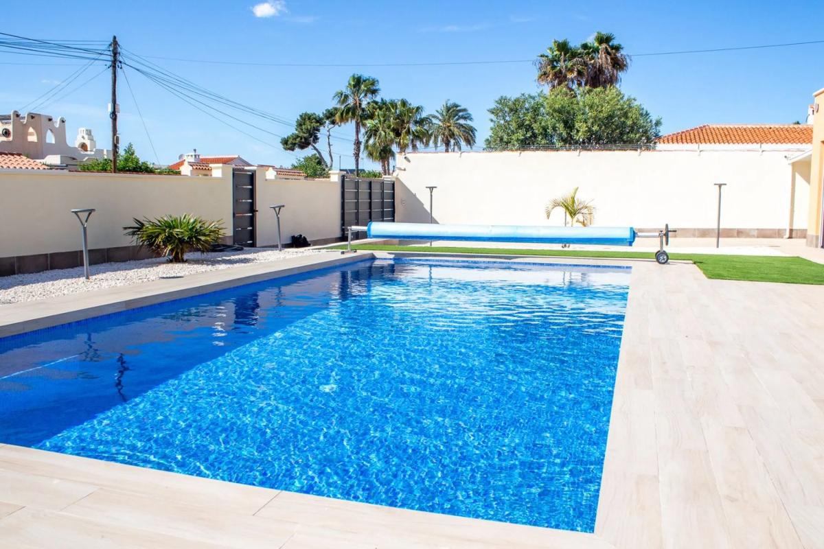 Properties for sale and rent in Spain photo 3