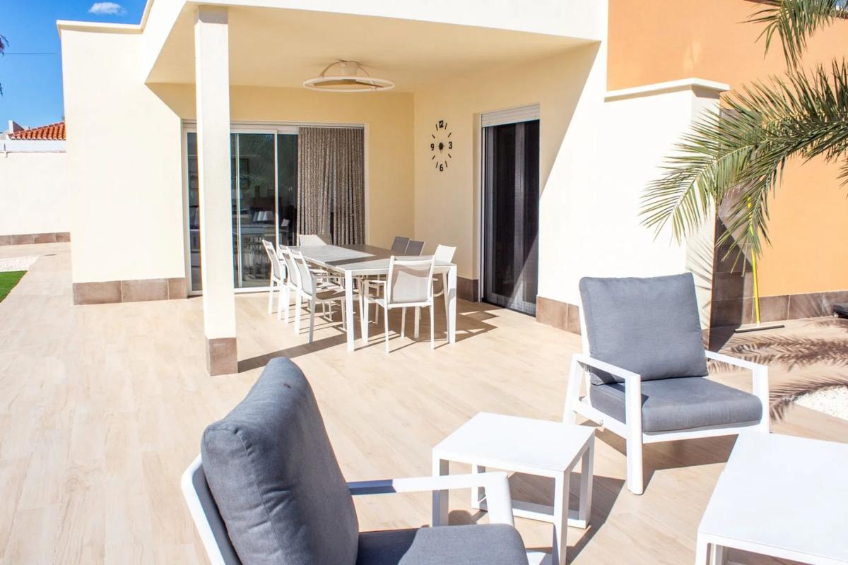 Properties for sale and rent in Spain photo 5