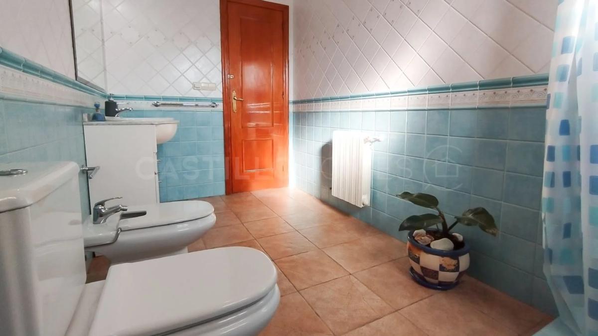 Properties for sale and rent in Spain photo 5