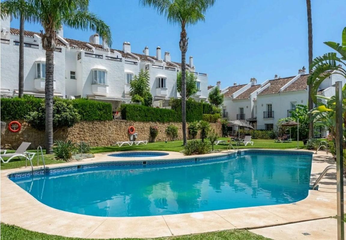 New construction Las Lomas in Marbella photo 3