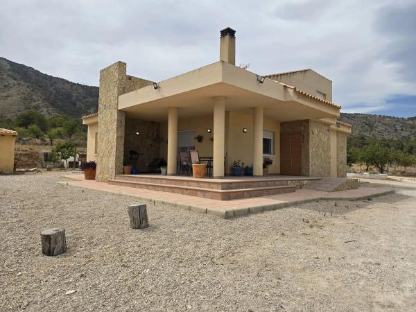 Chalet independiente en venta en Salinas, Salinas thumbnail 2