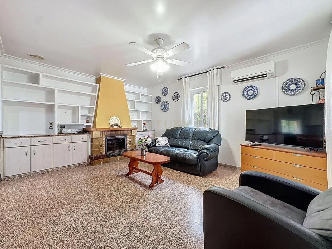 Properties for sale and rent in Spain photo 3