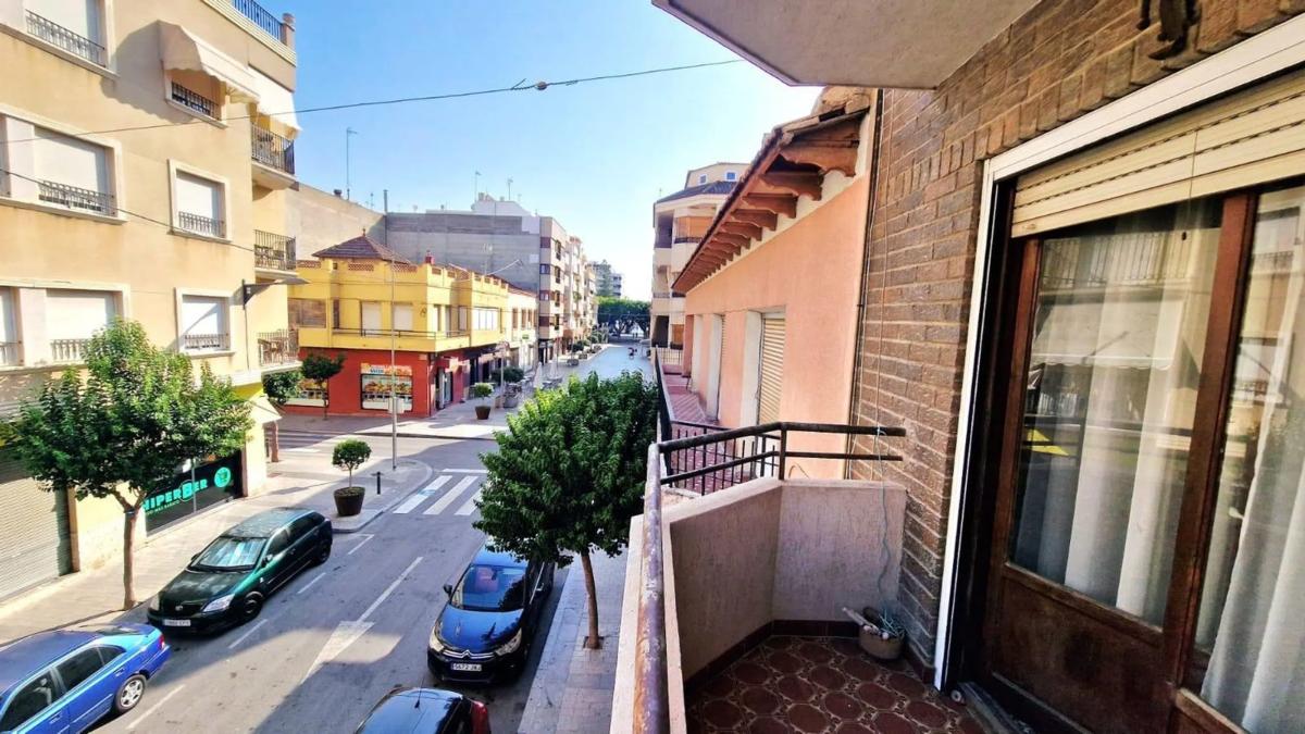 Sprzedaż mieszkania w Calle Tomás Capdepón, Almoradí
photo 2