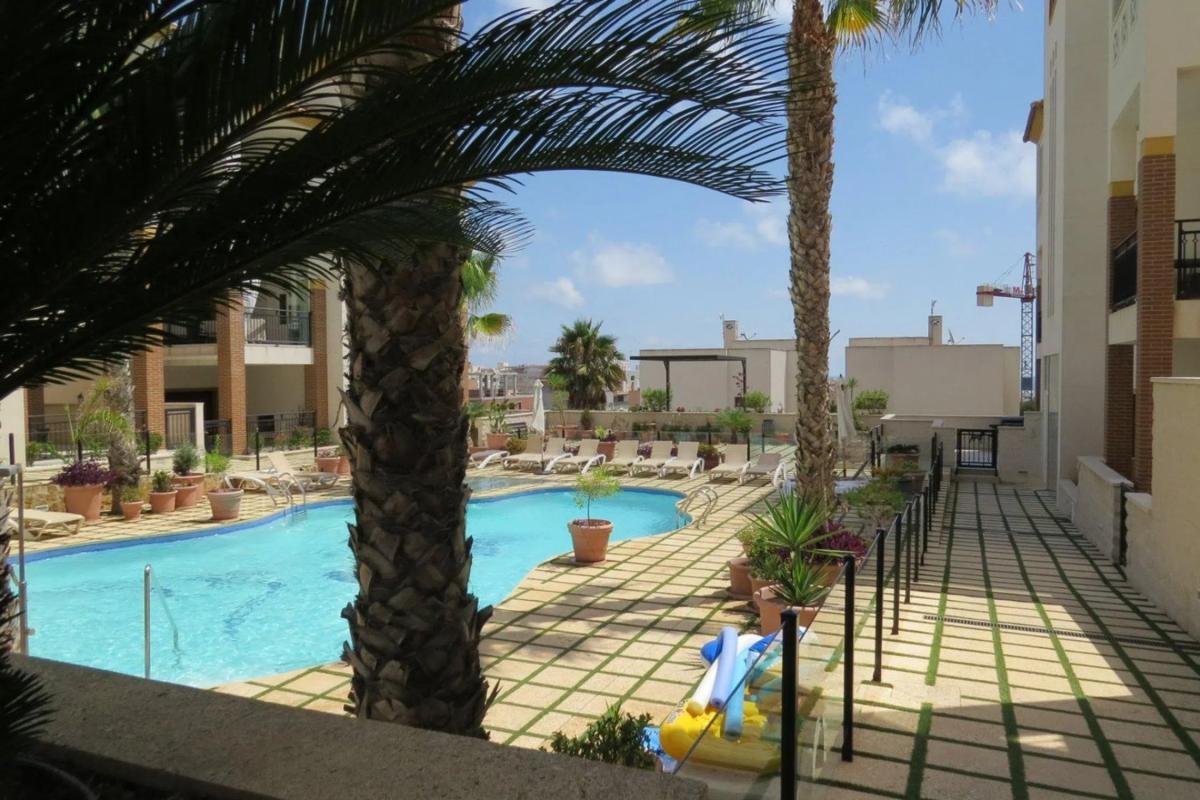 Duplex sale in Calle de Vicente Blasco Ibañez, Almoradí photo 4
