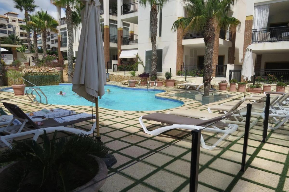Duplex sale in Calle de Vicente Blasco Ibañez, Almoradí photo 5