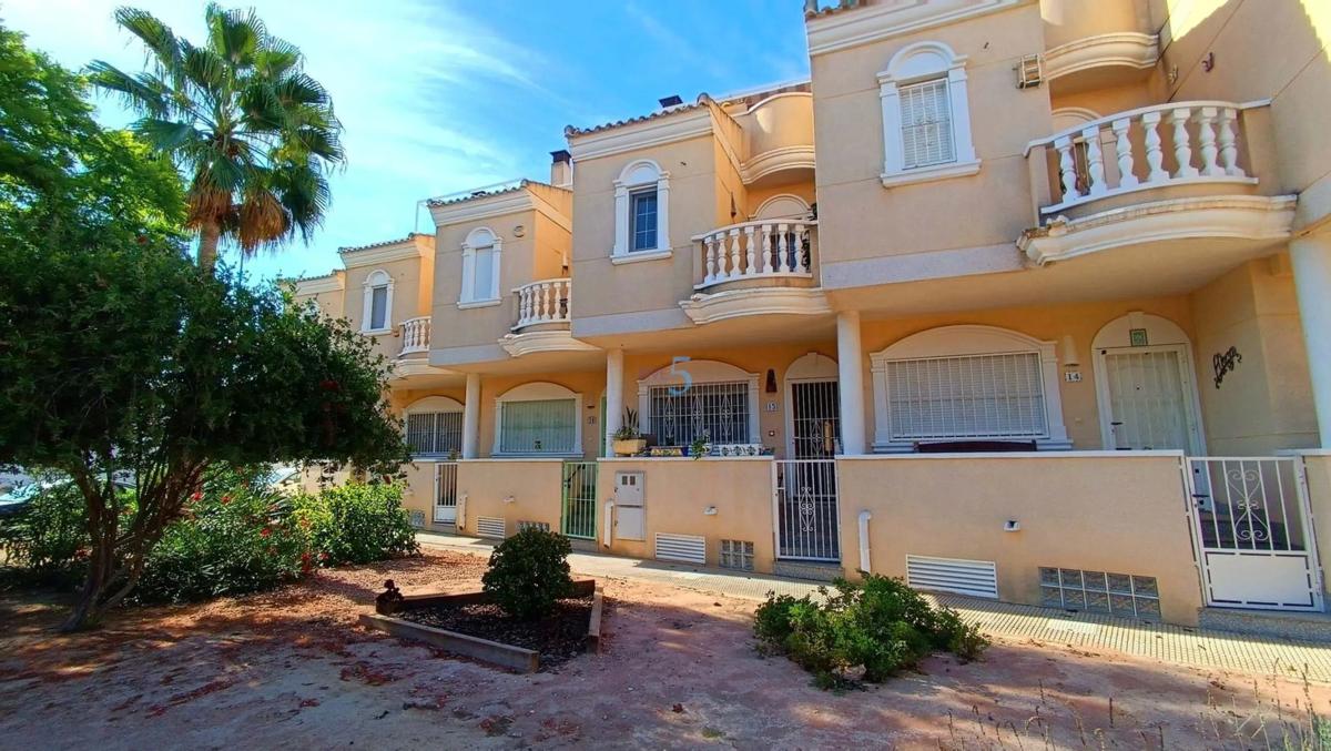 Sale of independent chalet in Almoradí, Almoradí
photo 4
