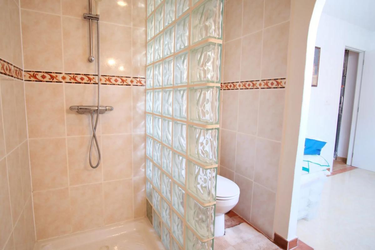 Propiedades en venta y alquiler en España photo 3