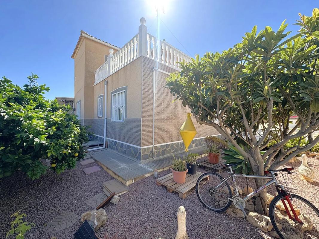 Properties for sale and rent in Spain photo 4