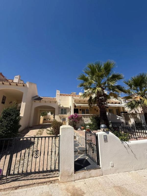 Sale of independent chalet in Calle Anfora, 37, Orihuela
 photo 2