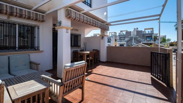 Квартира на продажу на  Barrio Punta Prima, Ориуэла photo 1