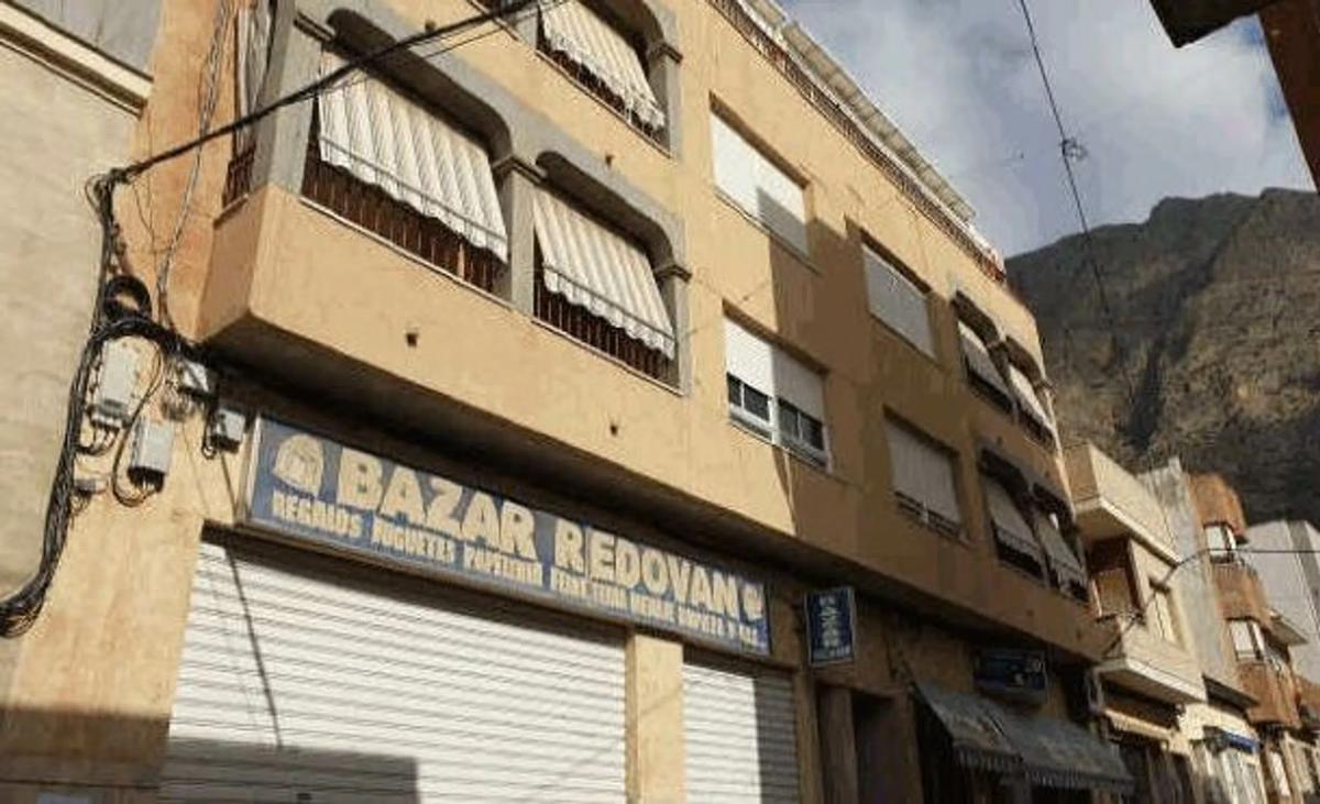 Venta de piso en Calle los Jaboneros, Redovan
photo 1
