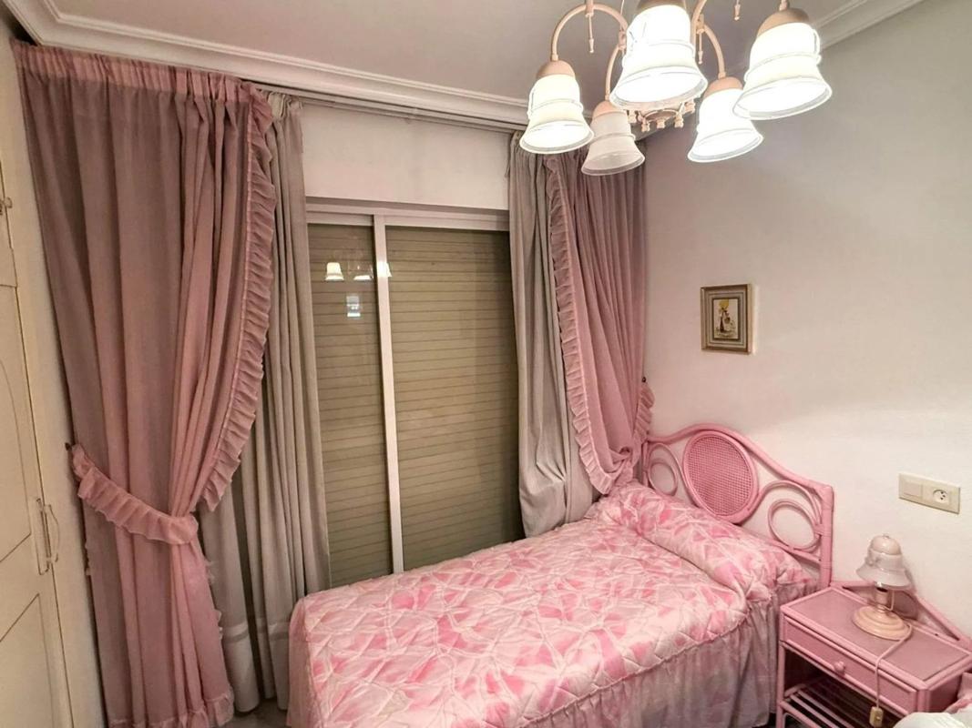 Продажа квартиры на Avenida Vega Baja, Рохалес
 photo 3