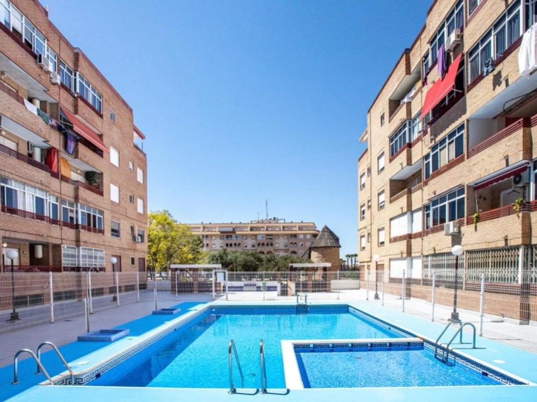 Sale of apartment in Calle Bazan, 90 -92, Torrevieja
photo 1