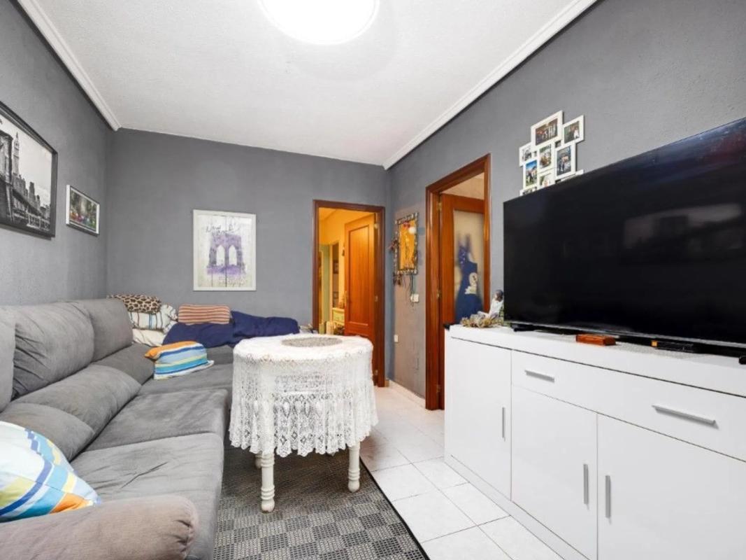 Sale of apartment in Calle Bazan, 90 -92, Torrevieja
photo 4
