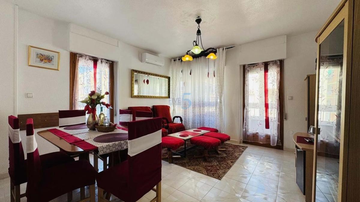 Venta de piso en Barrio Playa de los Náufragos, Torrevieja
photo 1