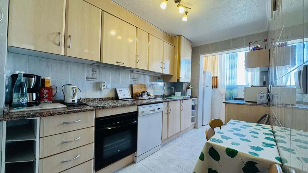 Venta de piso en Barrio Playa de los Náufragos, Torrevieja
photo 2