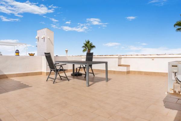Ático en venta en  Calle José Carreras, 4, Torrevieja photo 2