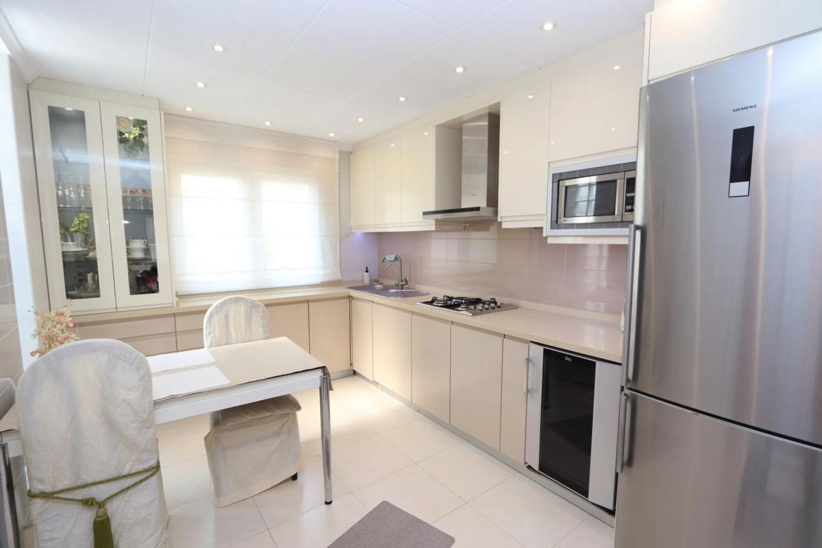 Properties for sale and rent in Spain photo 2