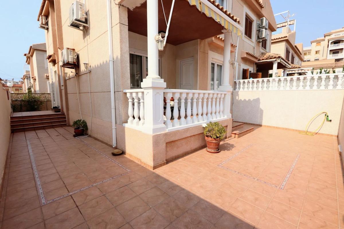 Properties for sale and rent in Spain photo 5