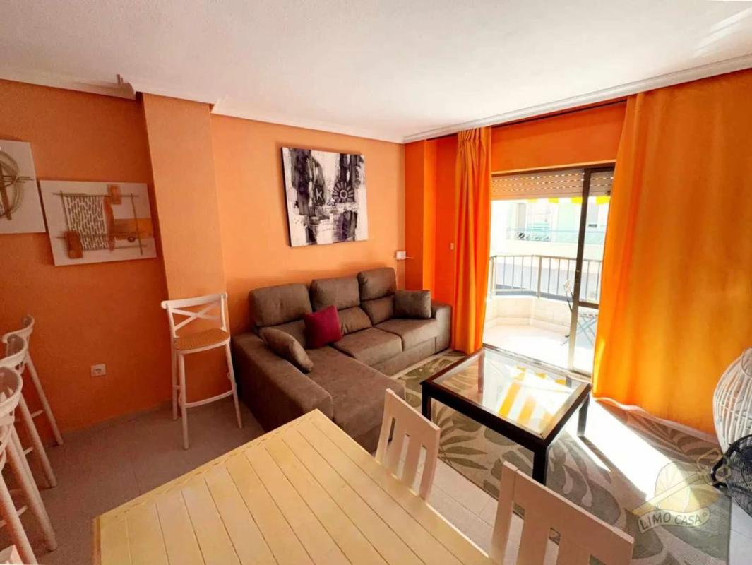 Venta de piso en Barrio Las Piscinas Naturales, Torrevieja
 photo 3