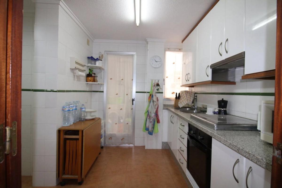 Venta de piso en CL PEDRO LORCA, Torrevieja
 photo 3