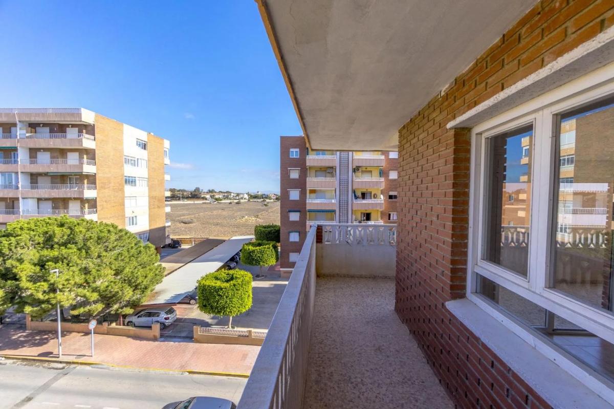 Sale of apartment in punta prima, Torrevieja
 photo 2