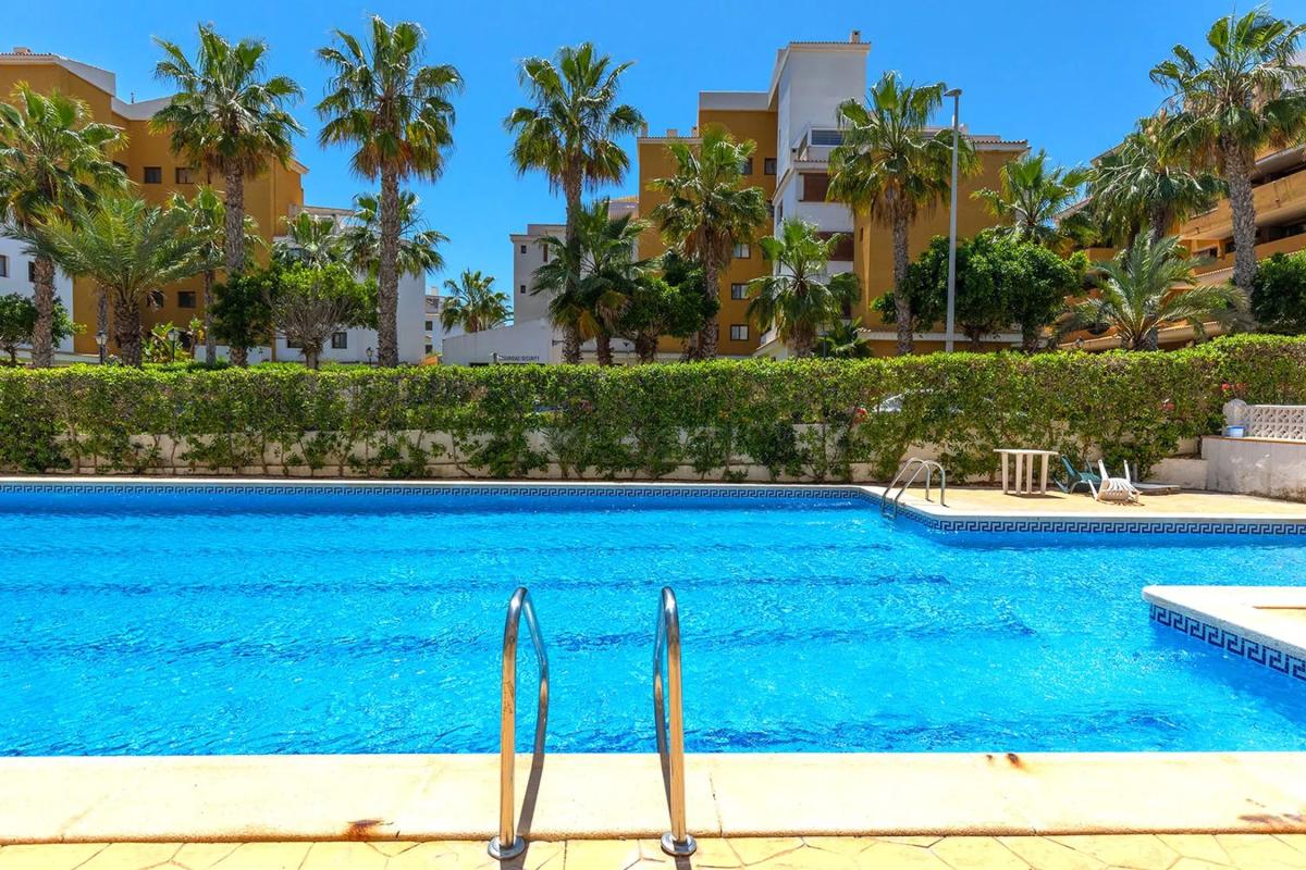 Sale of apartment in Calle Bajamar, 2, Torrevieja
 photo 5