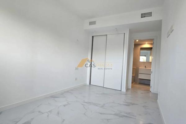 Apartment for sale in  Avenida de las Olas, 60, Torrevieja photo 4