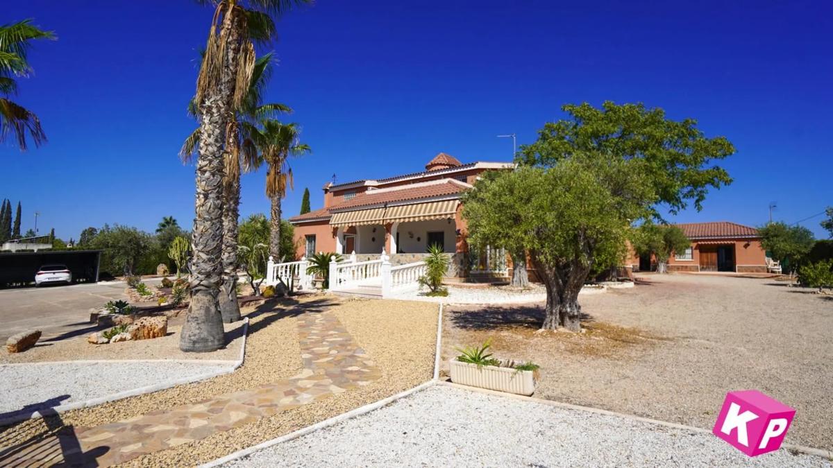 Properties for sale and rent in Spain photo 5