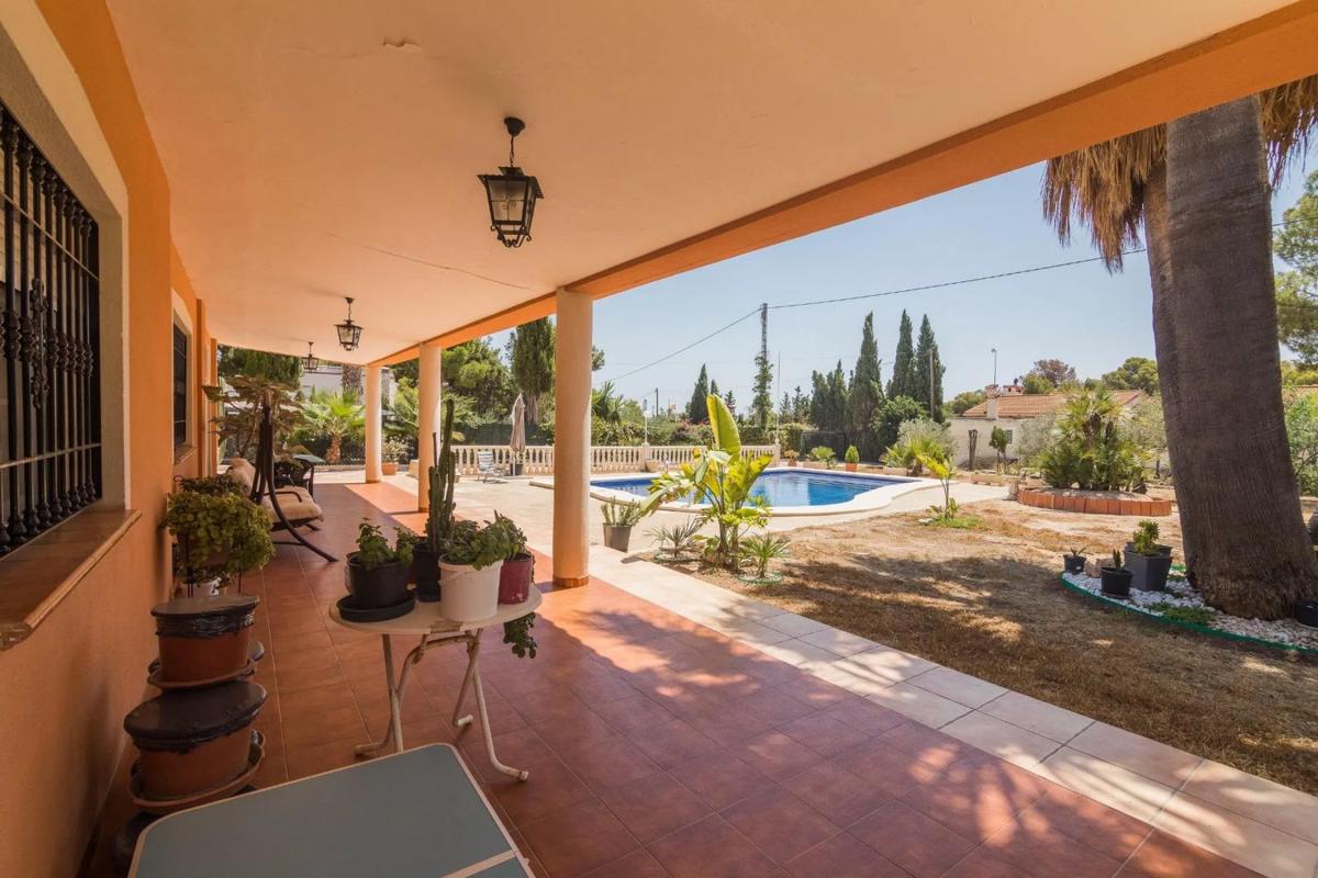 Properties for sale and rent in Spain photo 5