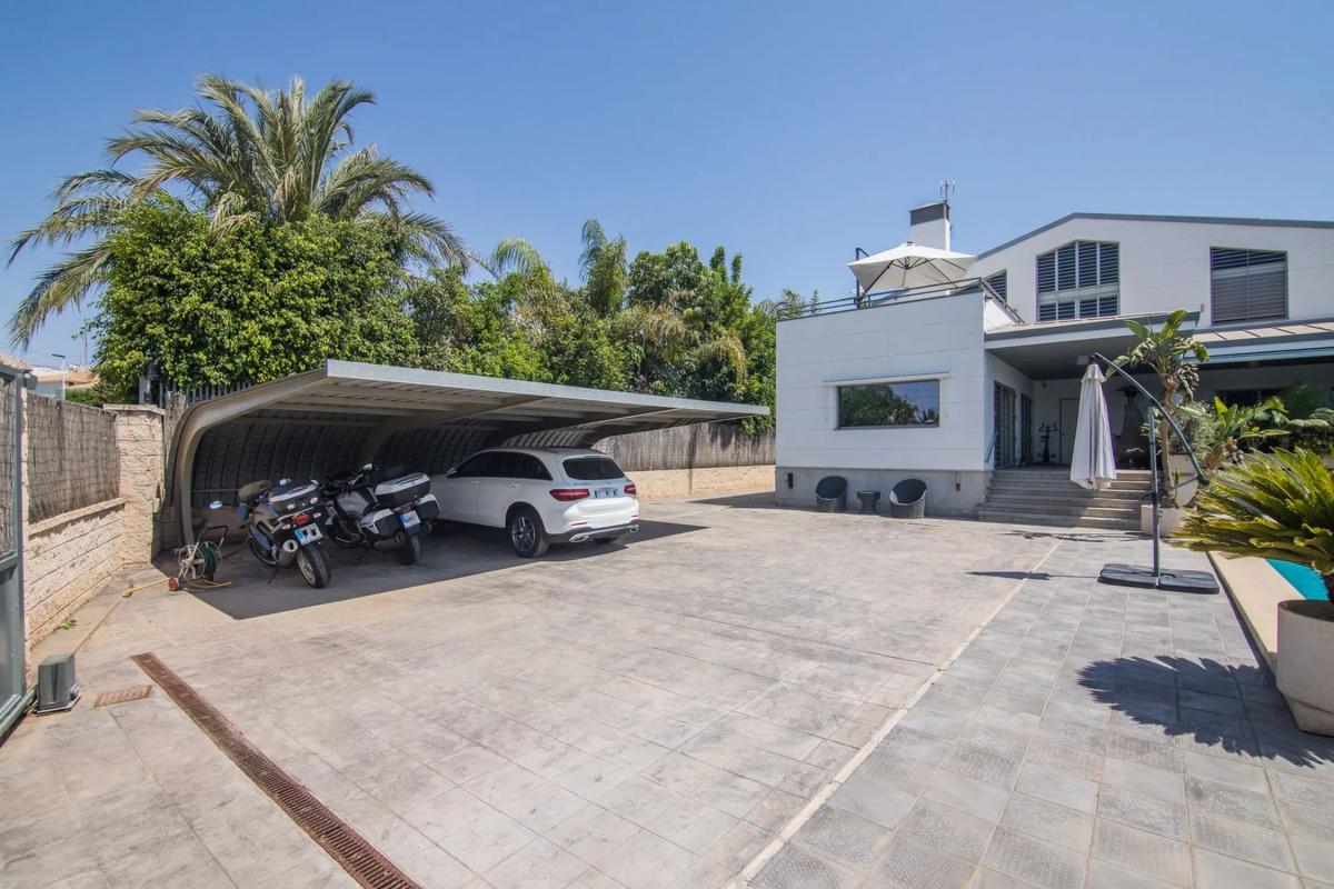 Properties for sale and rent in Spain photo 2