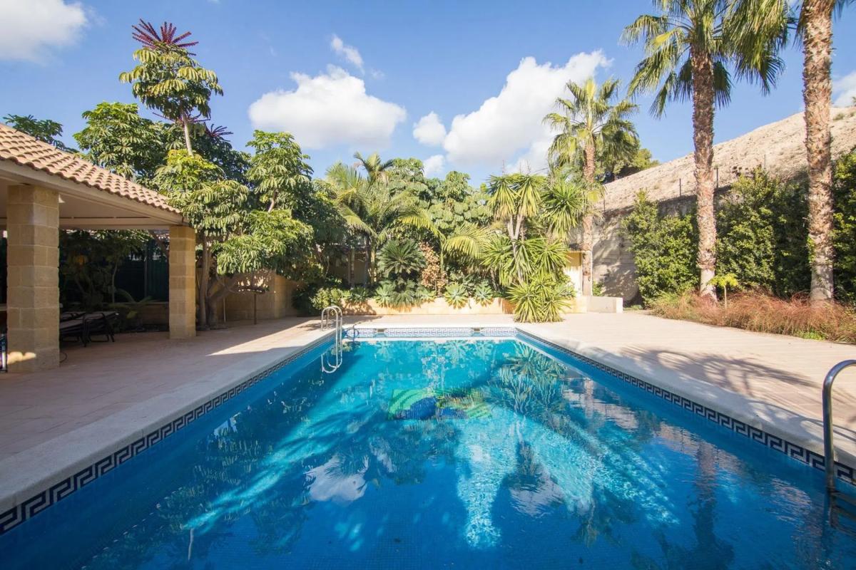 Properties for sale and rent in Spain photo 4
