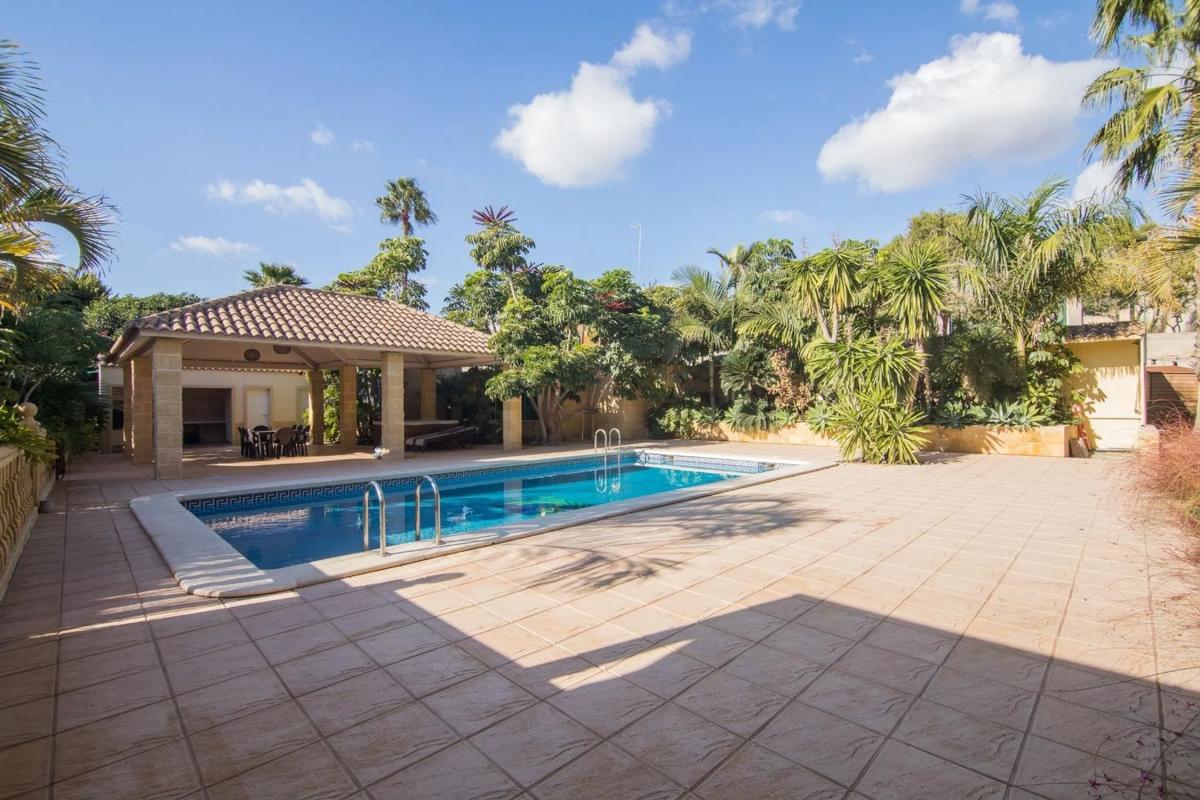 Properties for sale and rent in Spain photo 5