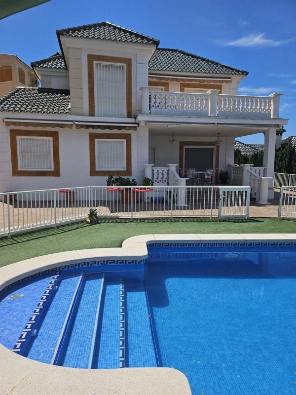 Properties for sale and rent in Spain photo 3