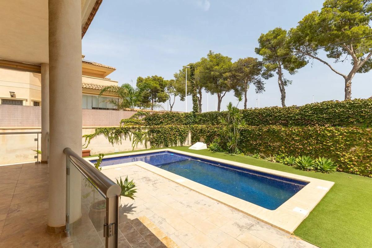 Properties for sale and rent in Spain photo 4