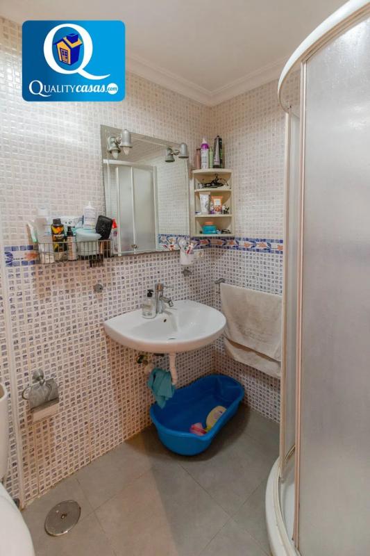 Sale of apartment in Barrio Carolinas Altas, Alicante
 photo 3