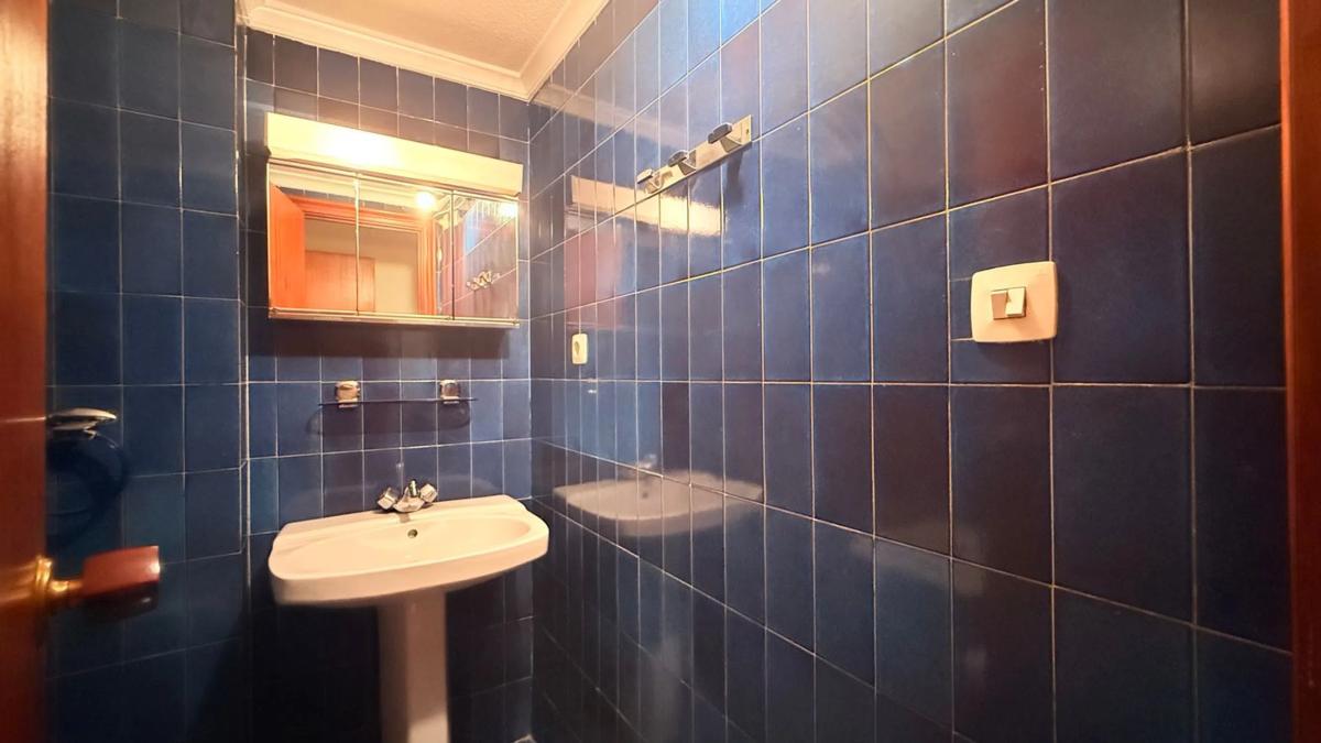 Venta de piso en Calle Pintor Lorenzo Casanova, 5, Alicante / Alacant
 photo 5