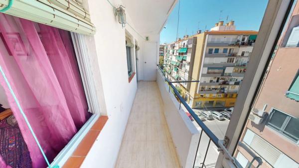 Apartment for sale in  Calle d'Enrique Monsonís Domingo, Alicante photo 1
