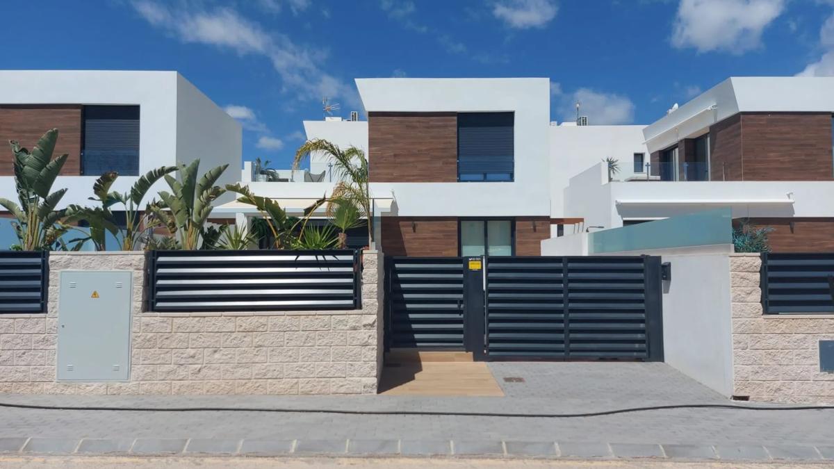 Properties for sale and rent in Spain photo 5