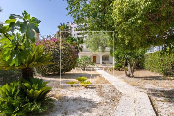 Independent chalet for sale in Calle de Tabarca, El Campello
photo 1