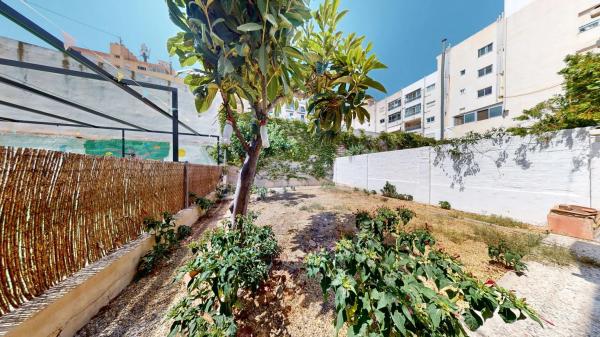 Sprzedaż mieszkania w Calle l'Ordana, San Juan de Alicante
 photo 1