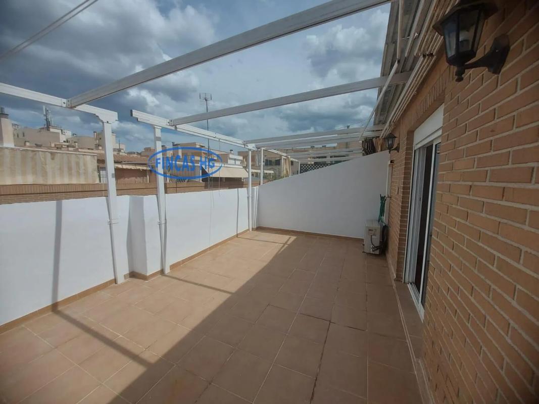 Propiedades en venta y alquiler en España photo 1