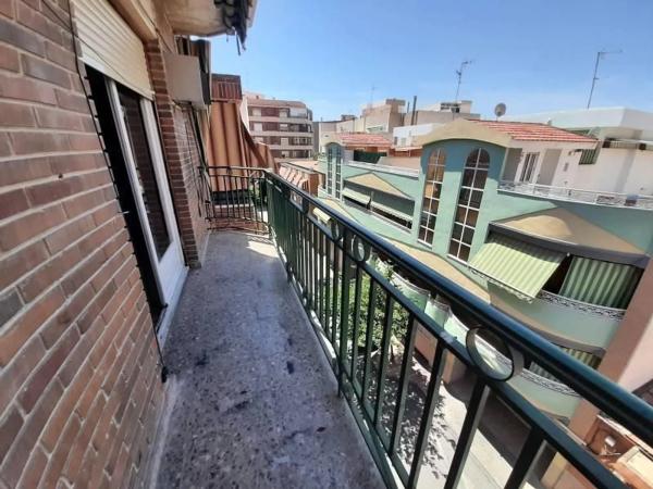 Piso en venta en Calle Jijona, 8, San Vicente del Raspeig
thumbnail 1