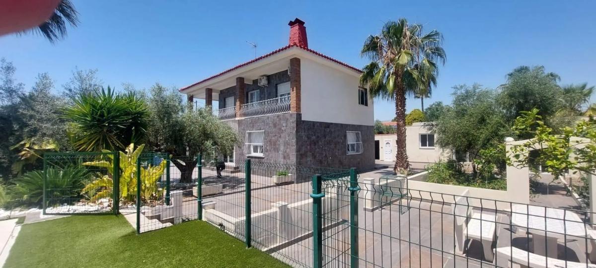 Propiedades en venta y alquiler en España photo 1