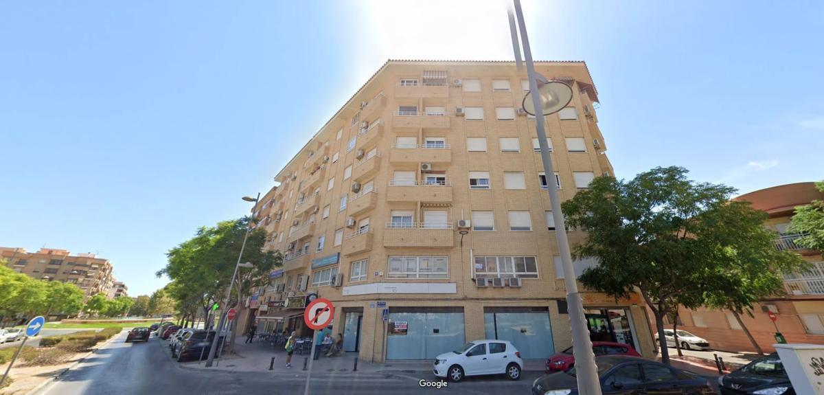 Продажа квартиры на Calle Álvarez Quintero, Сан-Висенте-дель-Распейг
photo 1
